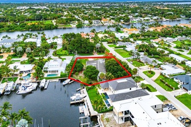 A rare deep-water waterfront offering in the exclusive Maheu - photo 3