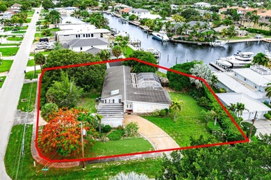 A rare deep-water waterfront offering in the exclusive Maheu - photo 4