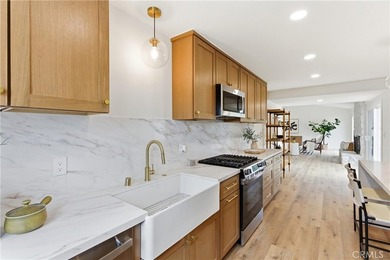 ADU POTENTIAL! Large, open backyard with incredible - photo 12
