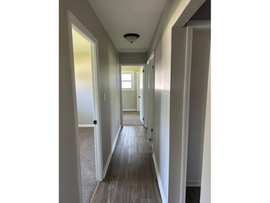 Completely remodeled 4-bedroom, 1.5-bath home located in a - photo 5