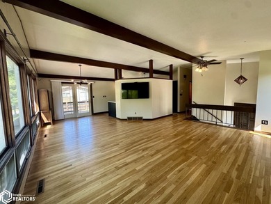 Welcome home to this well-maintained split foyer situated on a - photo 10