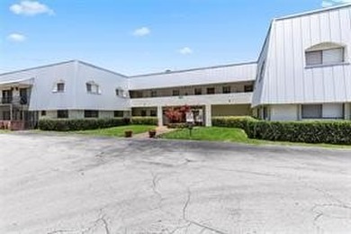Beautifully remodeled ground-floor Boca Raton condo updated in - photo 6