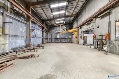 15,332+/- sq ft industrial warehouse situated on 5.49+/- level - photo 12