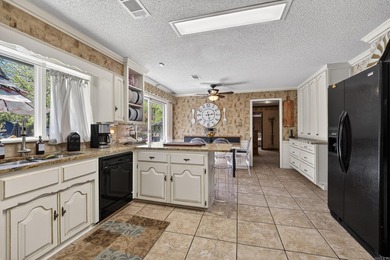 Spacious 5 bedroom, 3 full + 2 half bath home with 4,036 sq ft - photo 13