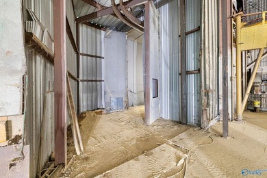 15,332+/- sq ft industrial warehouse situated on 5.49+/- level - photo 13