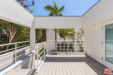 Set against the cinematic backdrop of Malibu's sparkling - photo 6