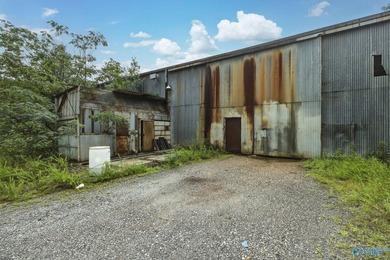 15,332+/- sq ft industrial warehouse situated on 5.49+/- level - photo 18