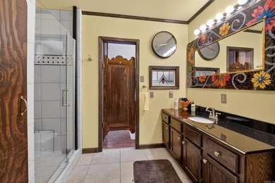 Spacious 5 bedroom, 3 full + 2 half bath home with 4,036 sq ft - photo 23