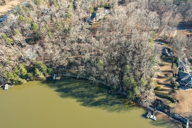 Welcome to this beautifully maintained lakefront residence - photo 2