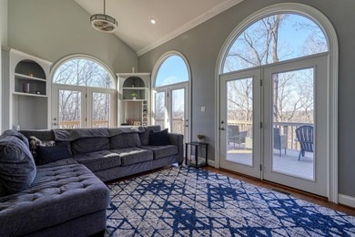 Welcome to this beautifully maintained lakefront residence - photo 3