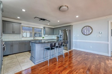 Welcome to this beautifully maintained lakefront residence - photo 7