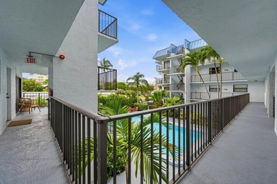 Welcome to the sought-after coastal city of Deerfield Beach - photo 2