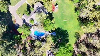 Spacious 5 bedroom, 3 full + 2 half bath home with 4,036 sq ft - photo 45