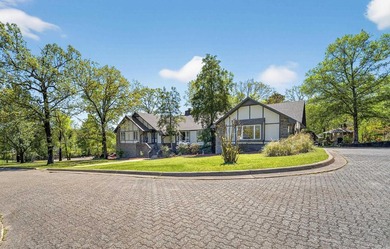 Spacious 5 bedroom, 3 full + 2 half bath home with 4,036 sq ft - photo 46