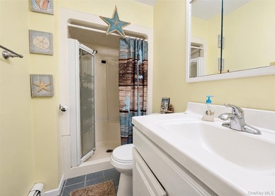 **Desirable Hamlet of Sayville!** Welcome to this beautifully - photo 15