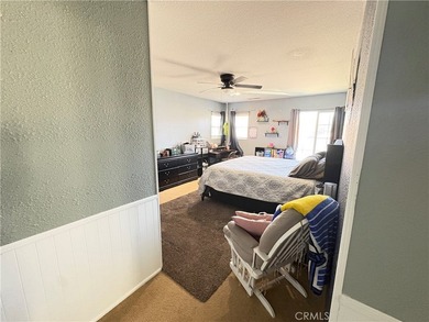 Rarely available, this spacious SEVEN-bedroom, 3-bathroom - photo 15