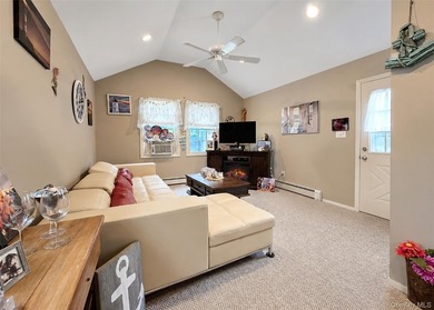 **Desirable Hamlet of Sayville!** Welcome to this beautifully - photo 16