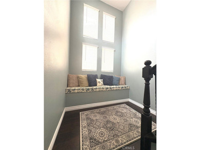 Rarely available, this spacious SEVEN-bedroom, 3-bathroom - photo 16
