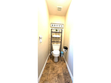 Rarely available, this spacious SEVEN-bedroom, 3-bathroom - photo 26