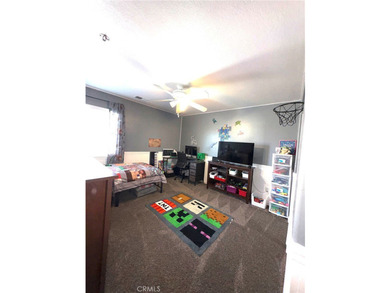 Rarely available, this spacious SEVEN-bedroom, 3-bathroom - photo 29