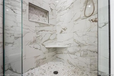 Luxury new construction waterfront homes offering single level - photo 30