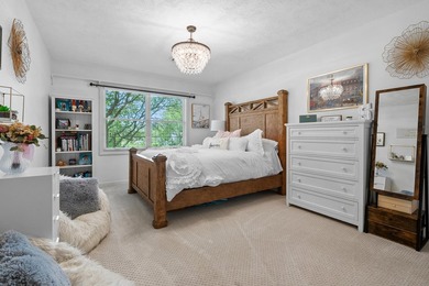 Welcome to luxury living in one of the area's most esteemed golf - photo 33