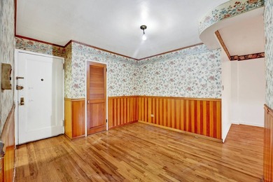 Welcome to this charming and spacious 2-bedroom apartment - photo 3