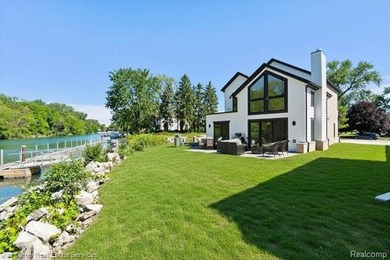 Luxury new construction waterfront homes offering single level - photo 33