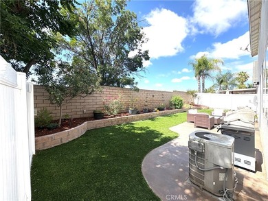 Rarely available, this spacious SEVEN-bedroom, 3-bathroom - photo 38