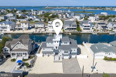 Amherst Waters... Situated on an oversized 90' x 100' parcel on - photo 3