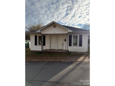 Lake Wylie Home For Sale in Cramerton North Carolina