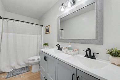 This light-filled starter home in Waveland is a must-see! - photo 12