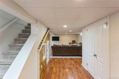 Located In The Exclusive Section of East Rockaway in the - photo 20