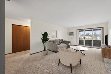 Amazing second floor unit with a private balcony overlooking a - photo 5