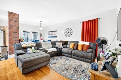 Well maintained detached three level home in the Van Nest - photo 10