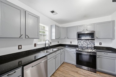 Welcome home to 492 Denman Loop in the highly sought-after Lake - photo 9