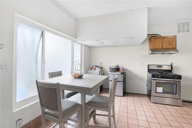 Excellent investment opportunity in Santa Ana! This - photo 5