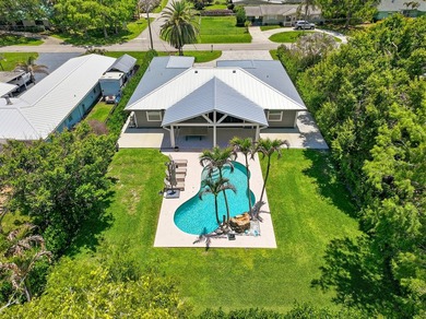 Welcome to this beautiful 4 bedroom 2 bathroom pool home in - photo 2