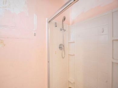 Blank Canvas Opportunity! Spacious 1,689 sq. ft. home offering - photo 7