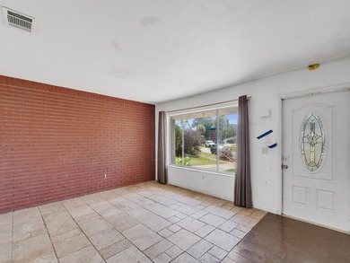 Blank Canvas Opportunity! Spacious 1,689 sq. ft. home offering - photo 9