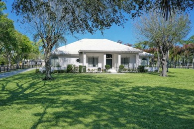 Looking for space for everyone & every thing? This fully - photo 3