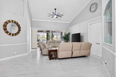 Looking for space for everyone & every thing? This fully - photo 5