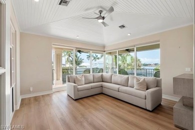 Discover the pinnacle of coastal luxury in this stunning 4 - photo 11