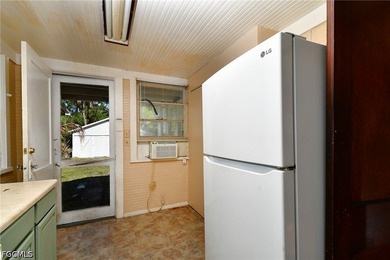 Charming single family home located near downtown Ft Myers! - photo 13