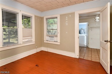 Charming single family home located near downtown Ft Myers! - photo 15