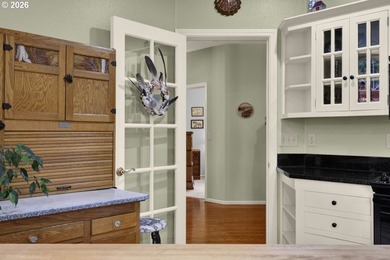 Tucked away & private on a wooded knoll in Heceta South, this - photo 18