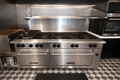3000 SF Hospitality Opportunity! Positioned overlooking the - photo 33