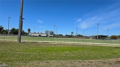 Charming single family home located near downtown Ft Myers! - photo 42