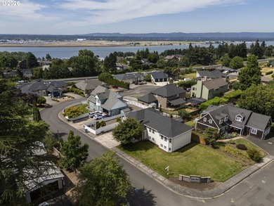 Classic Father Blanchet Park split-level in one of Vancouver's - photo 44