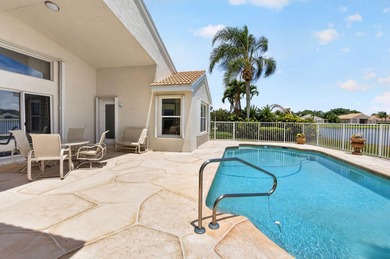 This is a SPECTACULAR POINT LOT with a pool/spa, whole house - photo 10